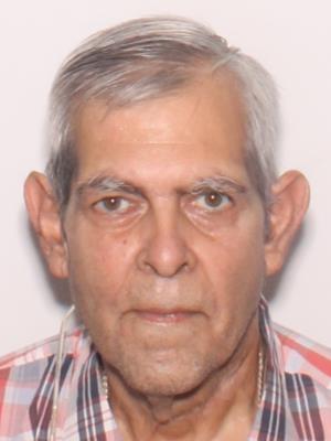 ROLANDO REYES