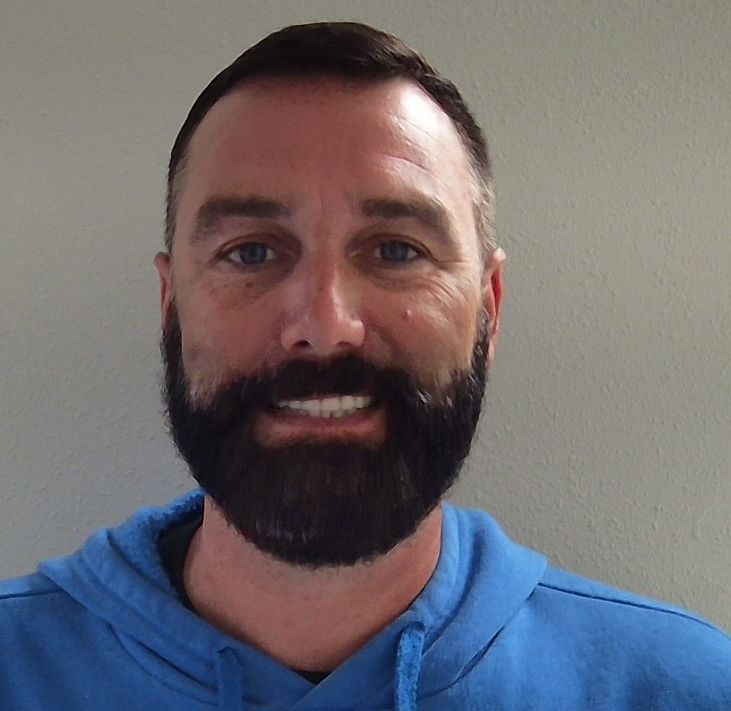 Derek J Phelps